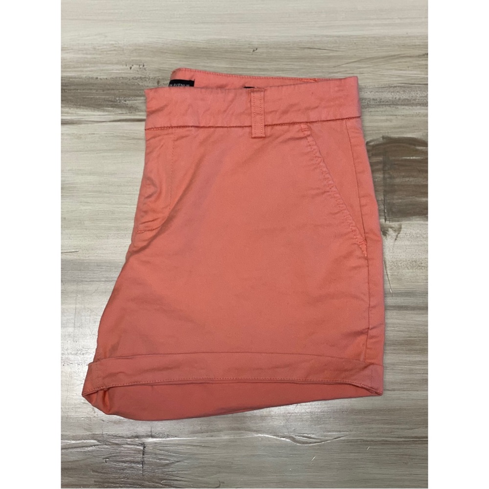 Saks Fifth Avenue 5th Ave Short Coral Size 8